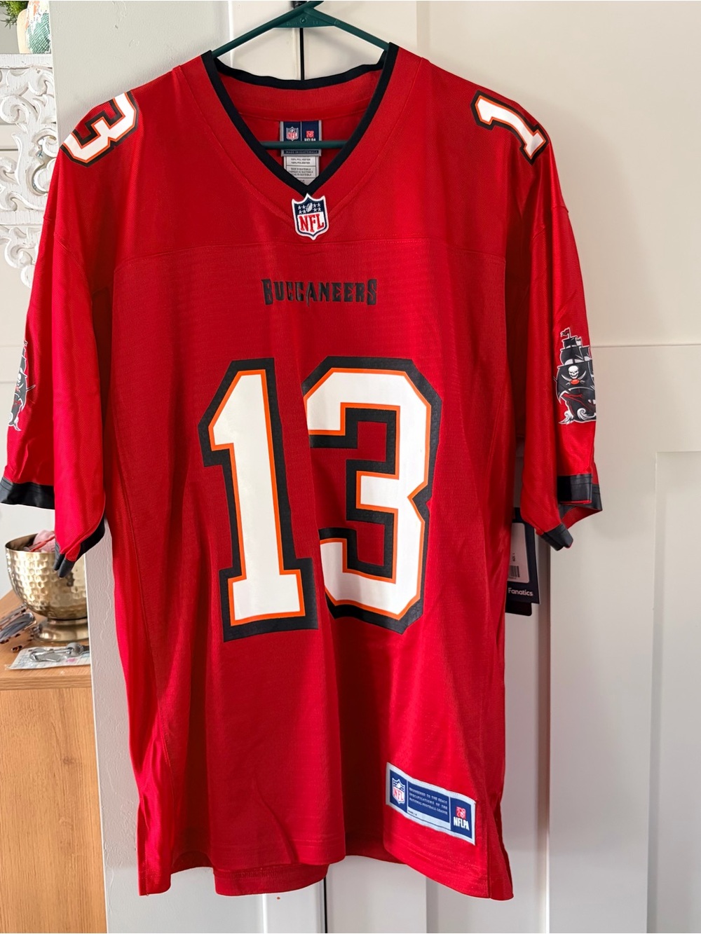 NWT NFL Tampa Bay Buccaneers Red Large Mike Evans #13 Men's Football Jersey